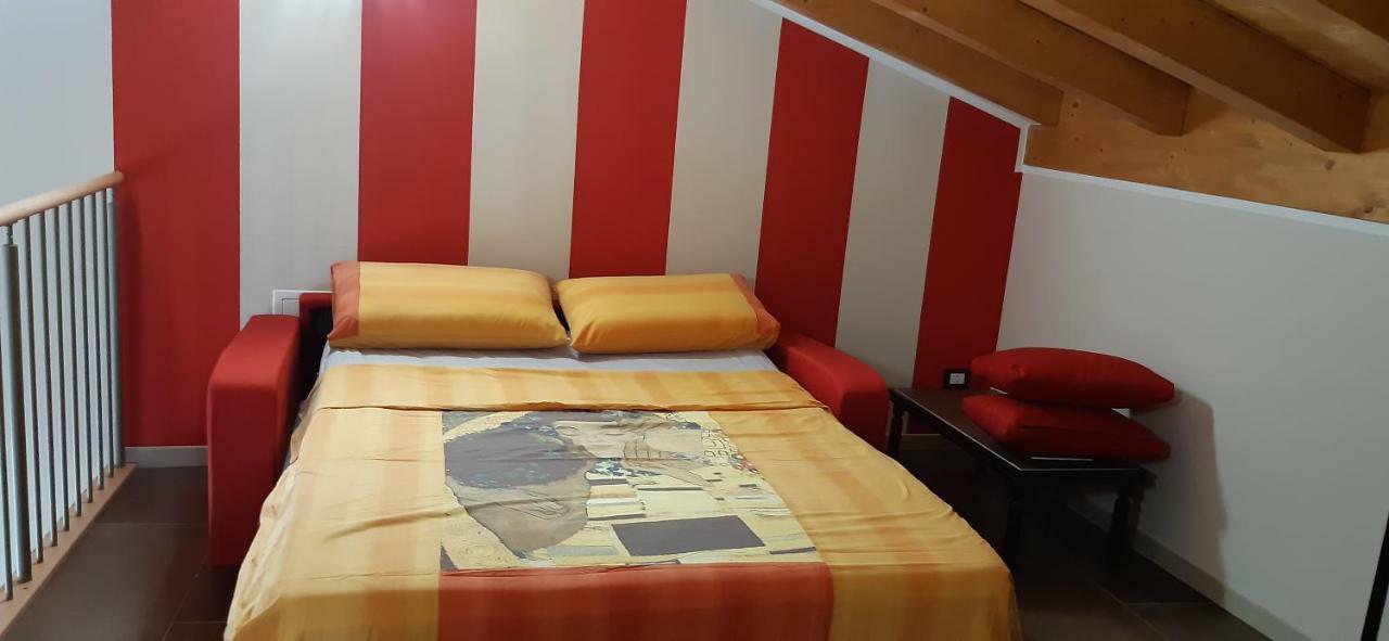 Dimora Rosso San Zeno - Wifi Veloce E Adatto Per Famiglie Werona Zewnętrze zdjęcie