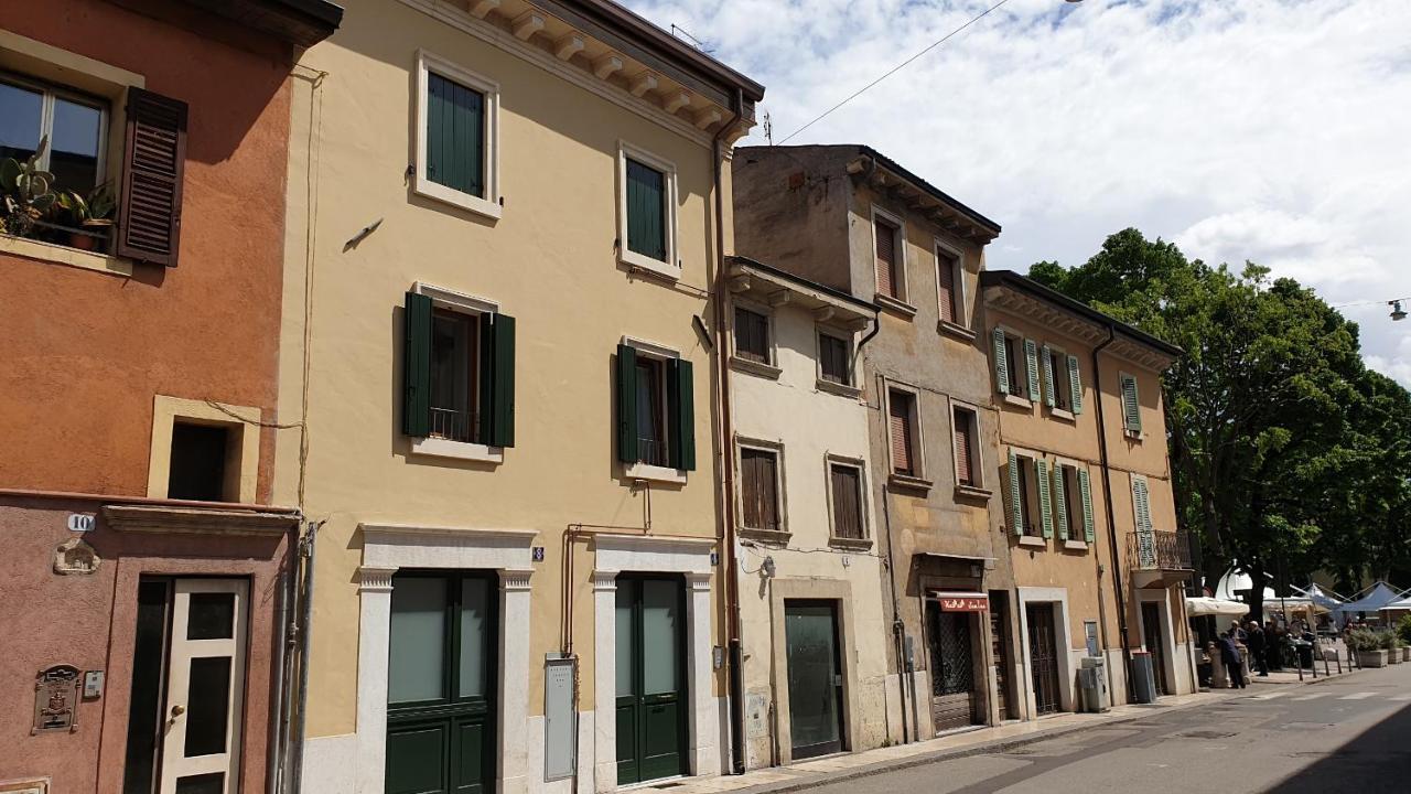 Dimora Rosso San Zeno - Wifi Veloce E Adatto Per Famiglie Werona Zewnętrze zdjęcie