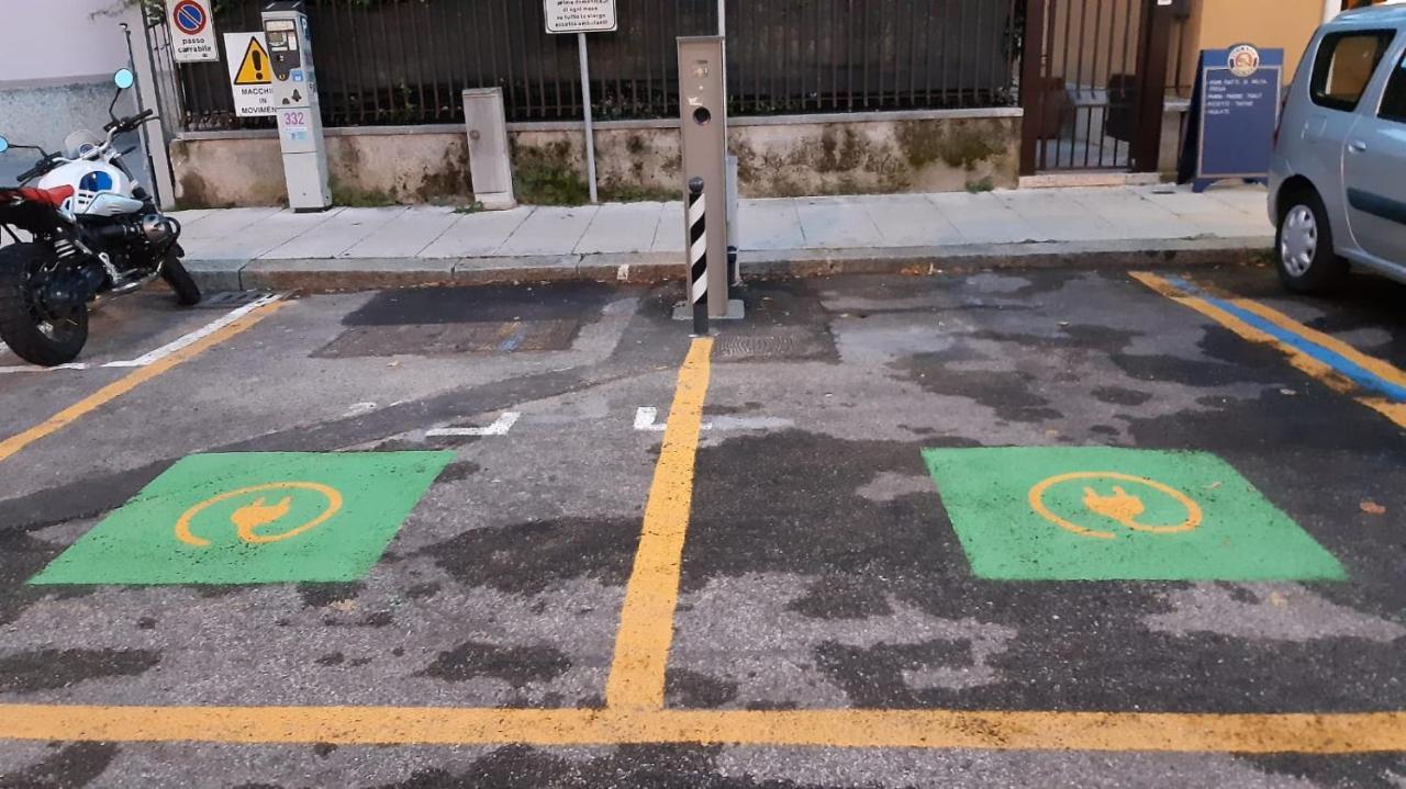 Dimora Rosso San Zeno - Wifi Veloce E Adatto Per Famiglie Werona Zewnętrze zdjęcie